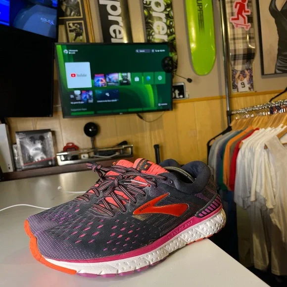 Brooks Shoes Brooks Womens Transcend Running Shoes Black - Main Image